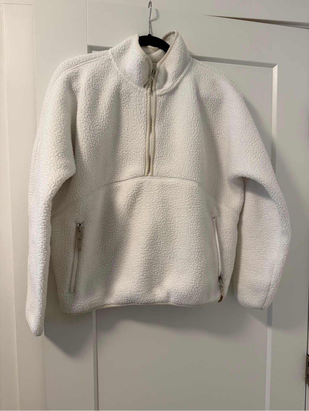 tentree Women’s White Sherpa Half-Zip Pullover